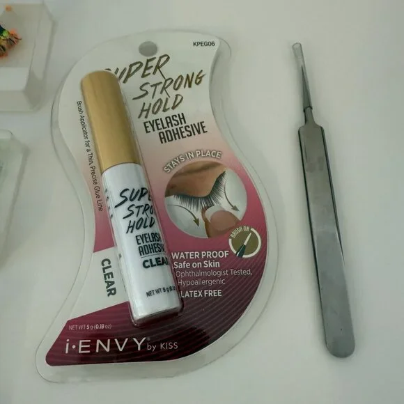 13 Sets of Fake False Eyelashes Standard Black & Colored Jewel Bedazzled - Picture 2 of 4